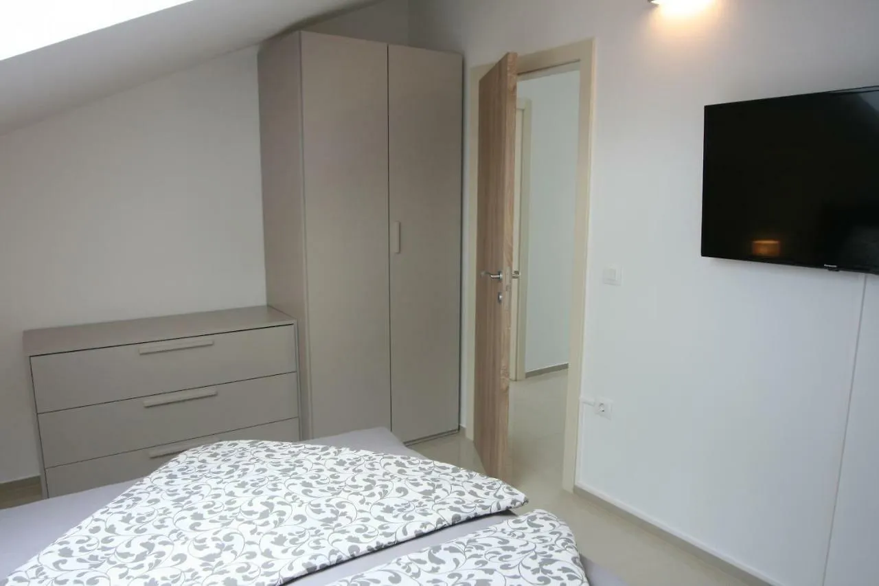 Penthouse No6 Apartment Medulin 0*,  Croatia